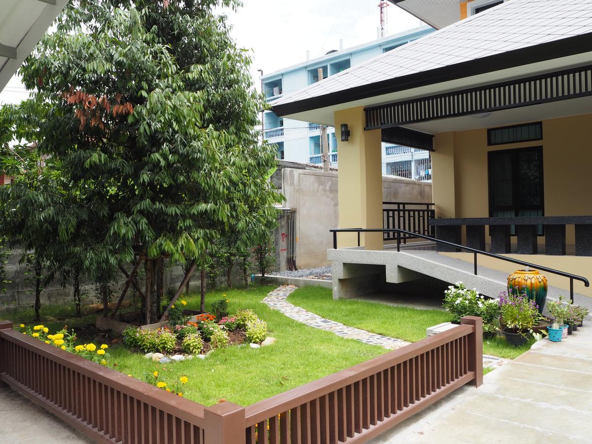 Sukhumvit 50 Garden Home Ban Khlong Nang Li Buitenkant foto